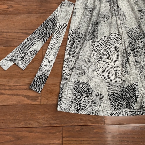 B/W animal print Maternity wrap dress - Picture 4 of 6